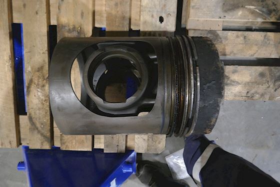 Bergen B32:40 Piston #1