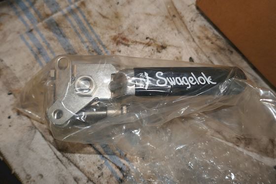 Swagelok Stainless Steel 3-Piece 60Series Ball Valve SS-65TF12-JL-T #5