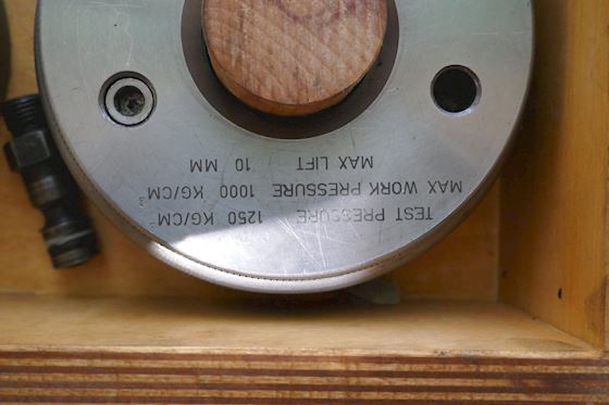 MAN B&W Hydraulic Jack for hovedlejetap #3