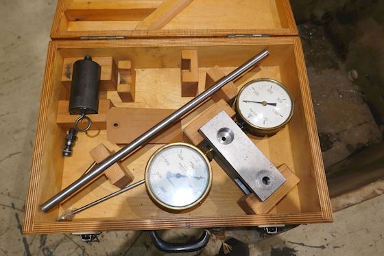 MAN B&W Oil injector for hydraulic tools #1