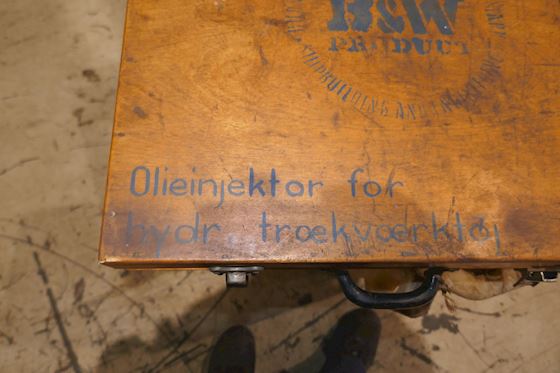 MAN B&W Oil injector for hydraulic tools #7