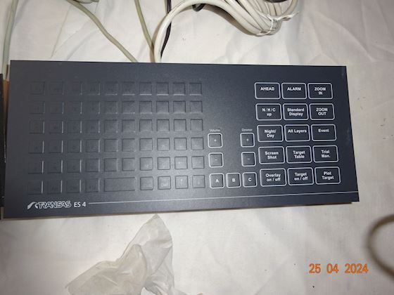 Transas ES4 ECDIS keyboard og trackball #1