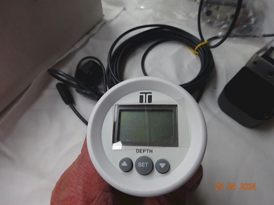 Teleflex Marine Morse IN-DASH Depth sounder TDR 600 #1