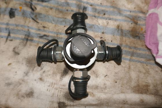 Bergen Ulstein Rolls Royce Hydraulic Jacks and Extends and Hydraulic Hoses and Spare #13