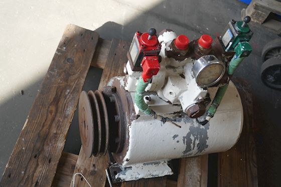 Frydenbo Steeringmachine pump with belt drive #5