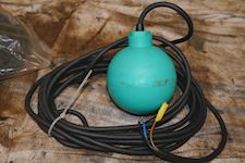 Pepperl+Fuchs Float Switch LFL2-BK-U-PVC5-RSC - 1