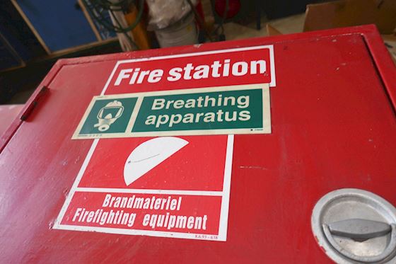 Dräger Compressed Air Breathing Apparatus Box #9