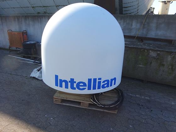 INTELLIAN SAT TV Antenne #1