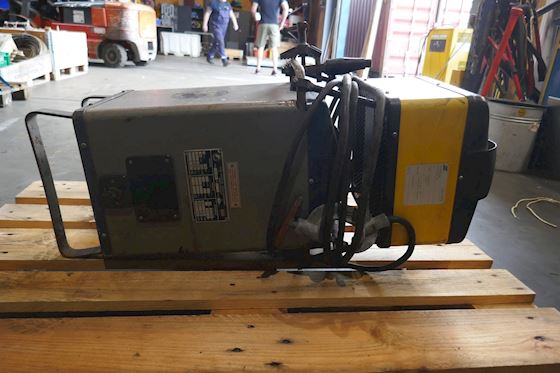 ESAB Welding Machine TJ200 with TOPHAT TJ 115721 #2