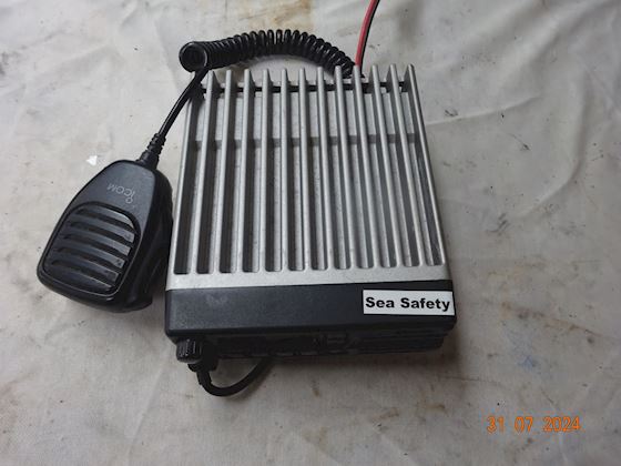 Icom Walkie talkie IC-F2010 #2