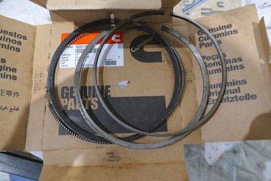 Cummins Set of Piston Rings 4089500 #2