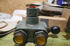 Cross Single Selector Directional Linear Valve VD20918 - 1