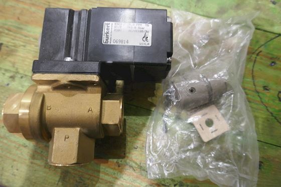 Burkert Solenoid Valve 0323    69814 #1