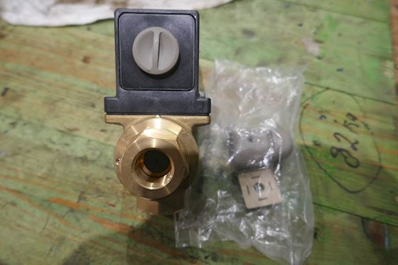 Burkert Solenoid Valve 0323    69814 #4