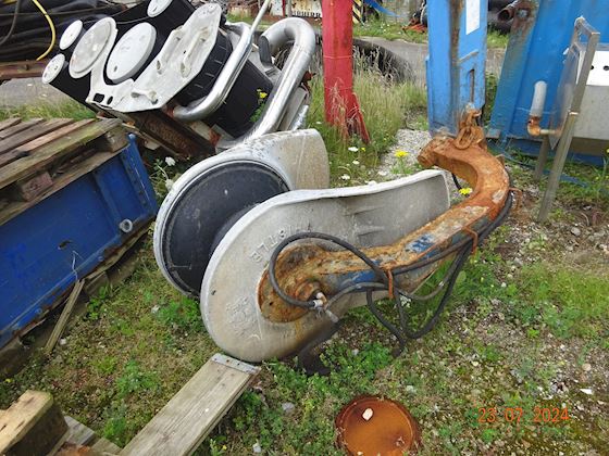 Thistle Powerblock crane #5