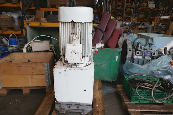 Hydraulic Tank with Oil Cooler #3