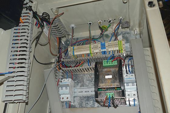 Omron Vacuum System Start Cabinet #3