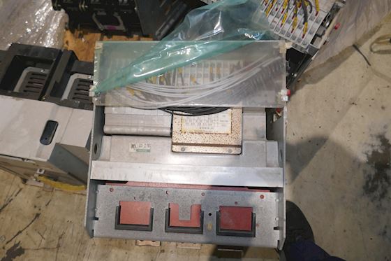 Terasaki AR220S Circuti Breaker + Chassis #6