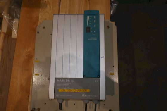 Mastervolt Mass 24/15-2 #1