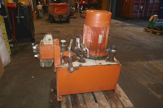 Bucher Hydraulics   Hydraulic Tank  QX23-008 R09 #4
