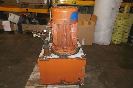 Bucher Hydraulics   Hydraulic Tank  QX23-008 R09 #5