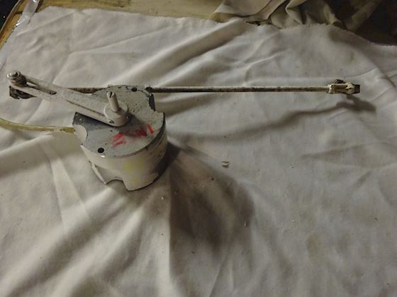 Robertson AUTOPILOT AP45 + F200 Remote Control + Rudder feedback unit + ack #6