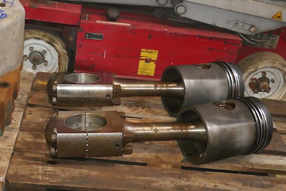 Stork-Wärtsilä Piston and Connecting Rod #6