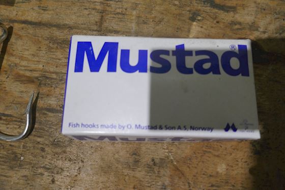 Mustad 34970D Classic Shark Duratin Hook #2