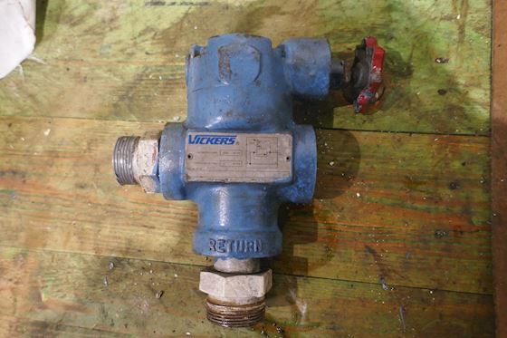 Vickers ECT06FV10TB Pressure Relief Valve for Pipe Mounting #1