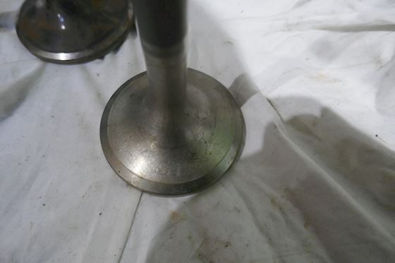 MAK Valve Inlet and Exhaust #1