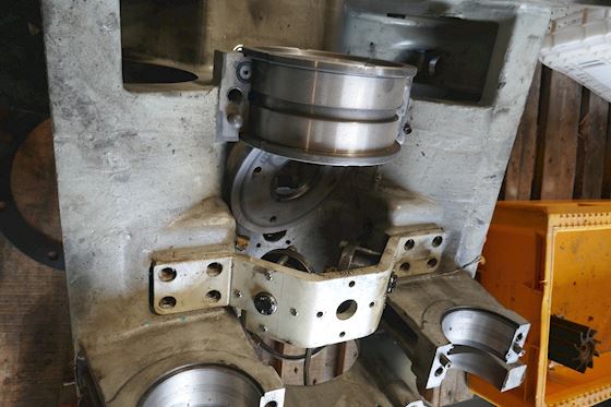 B&W Alpha Gearbox 44KV13 AMG13 #21