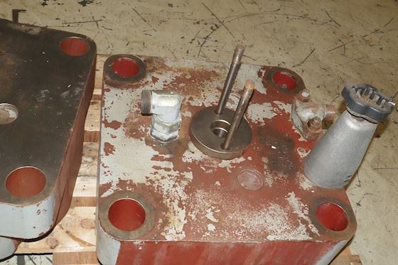 AX Cylinder Head type 3 LN #1
