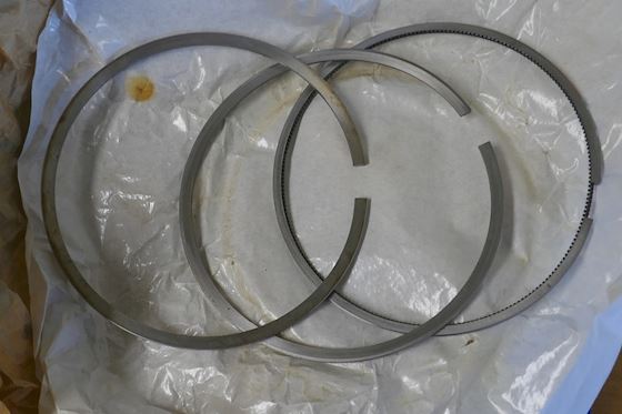 Caterpillar Piston Ring Kit 2W-1709 #1