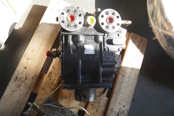 Sauer Danfoss Axial Piston Pump 90R180 #1