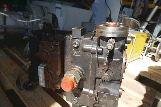 Sauer Danfoss Axial Piston Pump 90R180 #4