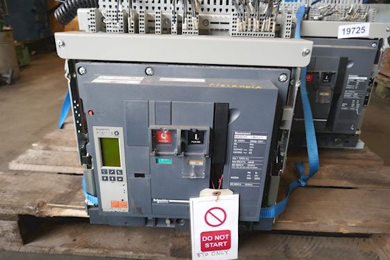 Schneider Electric NW32H1  250A #1