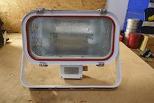 TG67A-C1000  Flood Light - 1