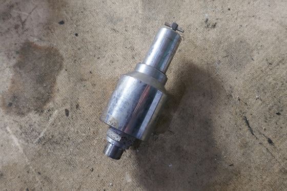 MAN B&W Augsburg Safety Valve Cylinder Head 057.01.A #1