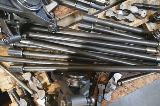 MTU Rocker Arm and Push Rod and Bolts #3