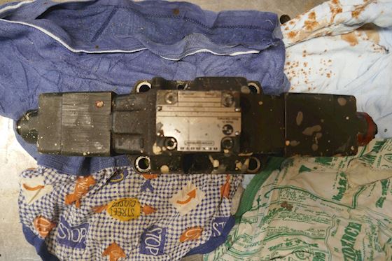 Rexroth Proportional Directionel Valve 4WRZ16W63-20/SO39/J #2