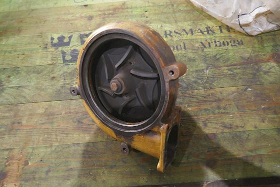 Caterpillar water Pump #4