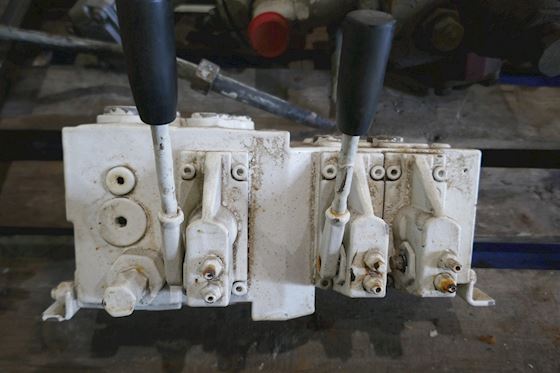 Brevini Hydraulics HPV 41 - HPV 77 Prpportional Directional Valve #2