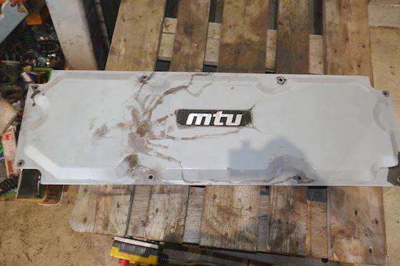MTU Cylinder Head Cover and Top Cover #10