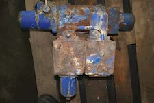 Unknown Hydraulic Valve - 1