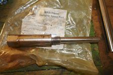 MAN B&W Augsburg Threaded Piece 201.01.034 - 1