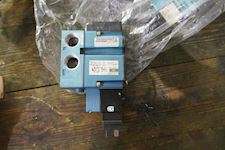 MAC Valve 4/2 Ways Solenoid Valve   6312D-371-PP-122JM - 1
