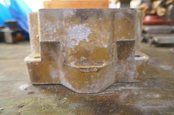 Caterpillar Rocker Arm Cover 4W-7631 #2