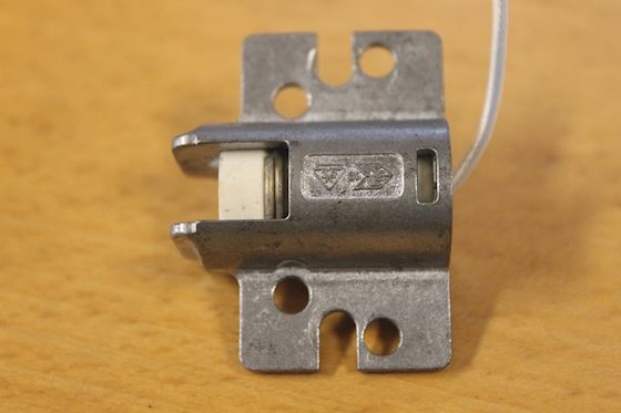 Halongen Lampholder R7S with Clip/Wire #1