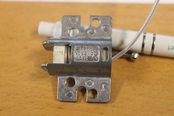 Halongen Lampholder R7S with Clip/Wire #3