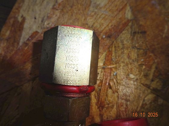 Voss Hydraulic Quick Connection Male #2